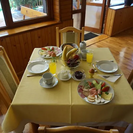 Hotel Margarita Warna