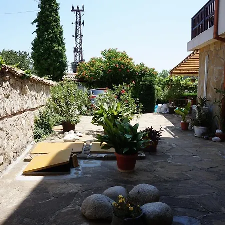 Hotel Margarita Warna